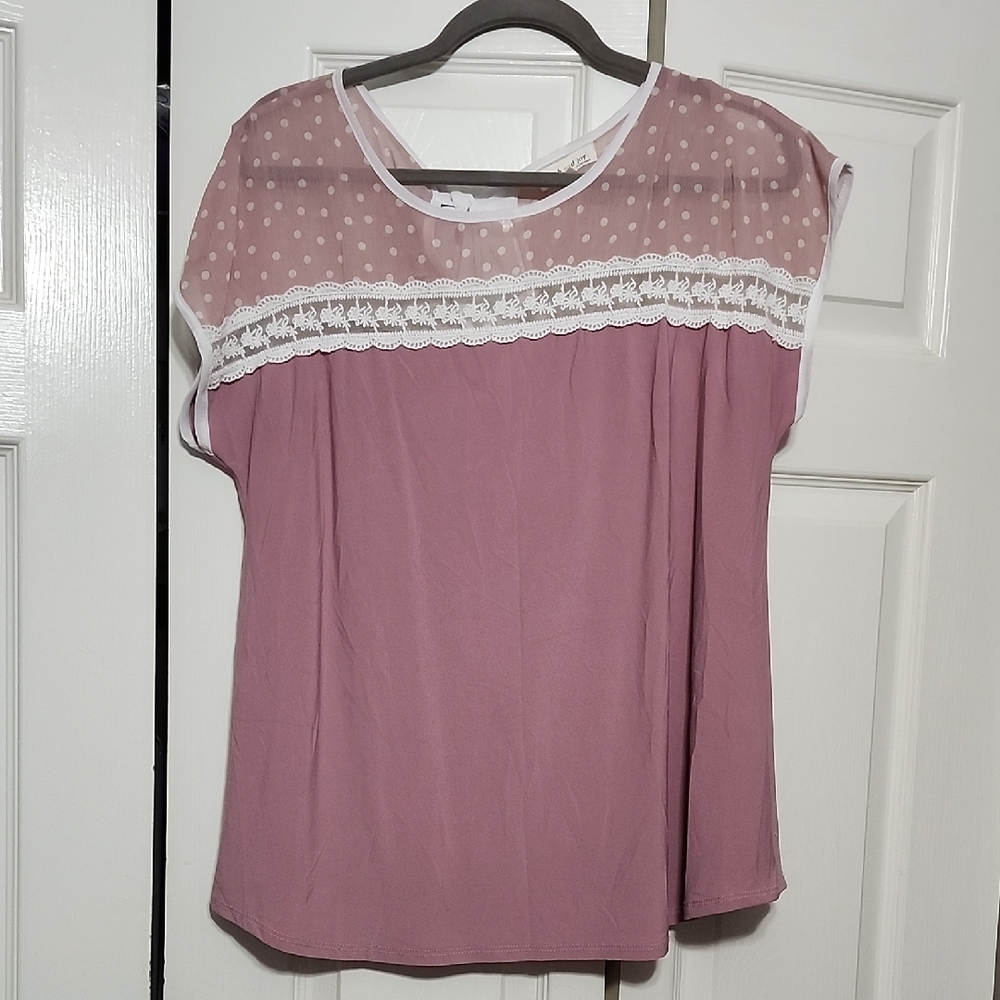 Monteau Mauve Blouse with Lace Detail